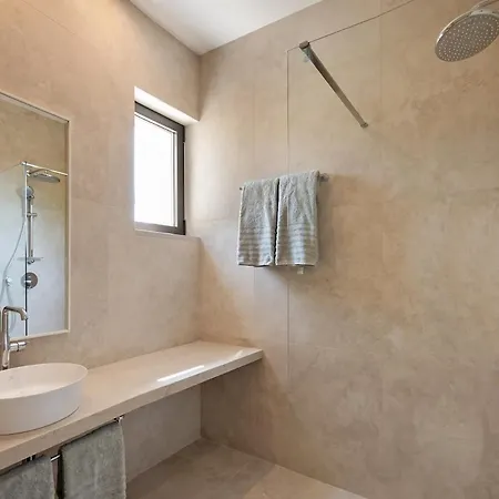 Brand New Oriana * Nydri (Lefkada)