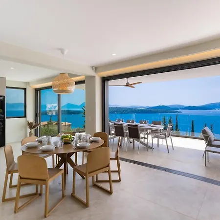 Villa Brand New Oriana