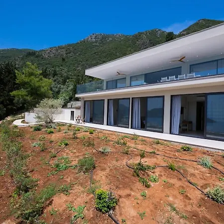 Brand New Oriana * Nydri (Lefkada)